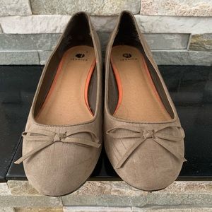 Jessica Brand heeled shoes, sz 10. Good condition